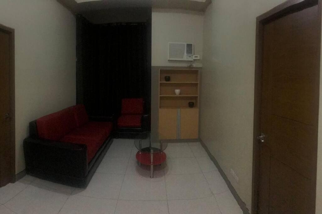 Lovely 2 Bed Room Condo Infront Of Naia Terminal 3 Manila Exterior foto