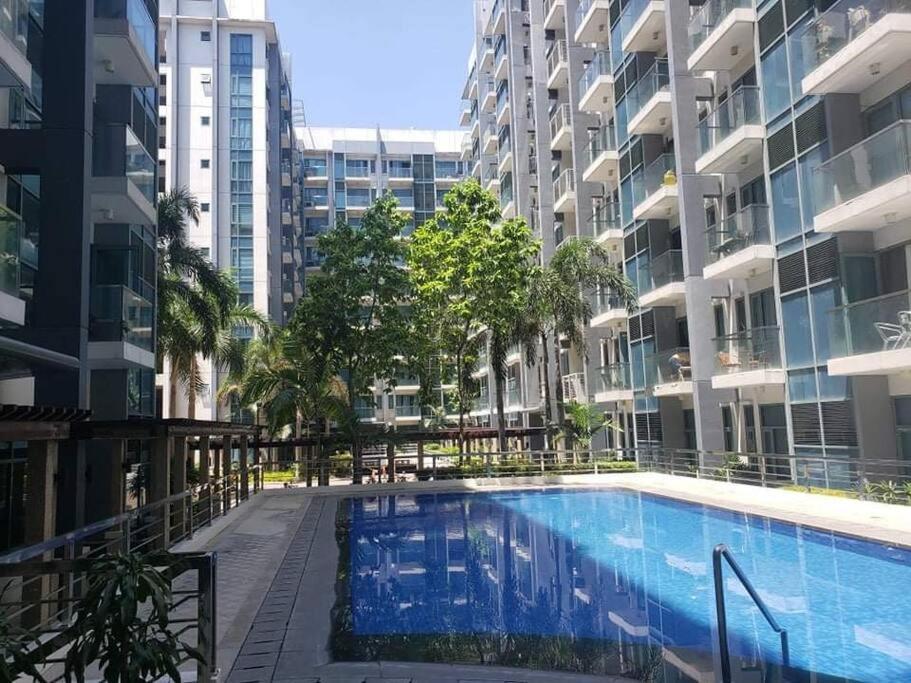Lovely 2 Bed Room Condo Infront Of Naia Terminal 3 Manila Exterior foto