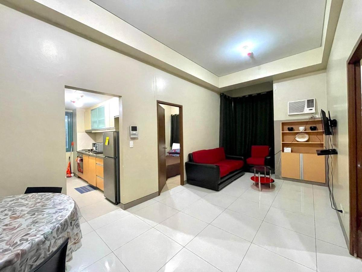 Lovely 2 Bed Room Condo Infront Of Naia Terminal 3 Manila Exterior foto